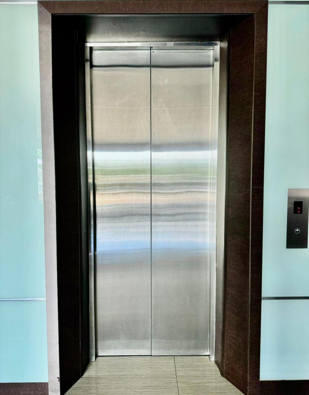 Chariton Hotel Nusa Bestari Johor Bahru Exterior foto