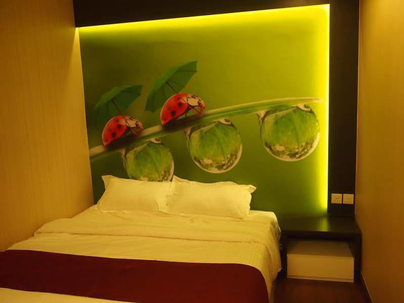 Chariton Hotel Nusa Bestari Johor Bahru Exterior foto